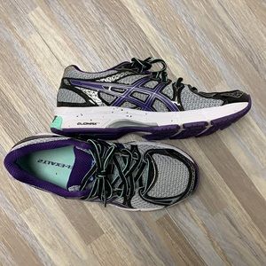 Women’s ASICS Running Shoe 6.5